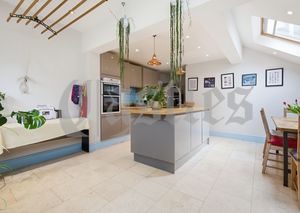 Photo 16- click for photo gallery